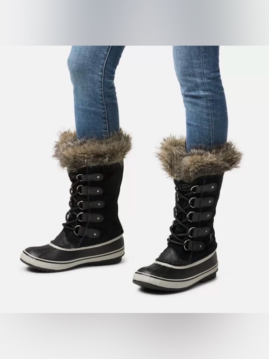 The Sorel Joan Of Arctic Suede Boots in Black Lace-Up Faux-Fur Size 9